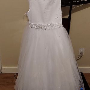 White mini bride maids dresses . Sizes  8 and 12